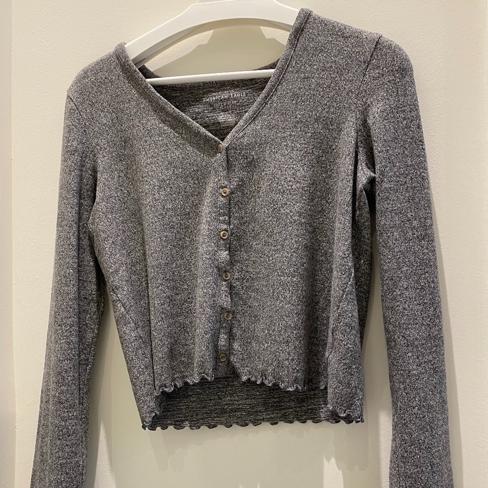 American Eagle Gray Long Sleeve Shirt